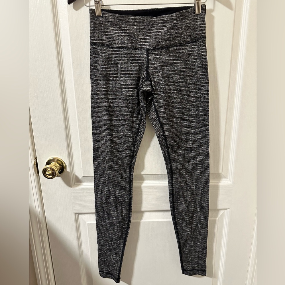 Lululemon Wunder under leggings